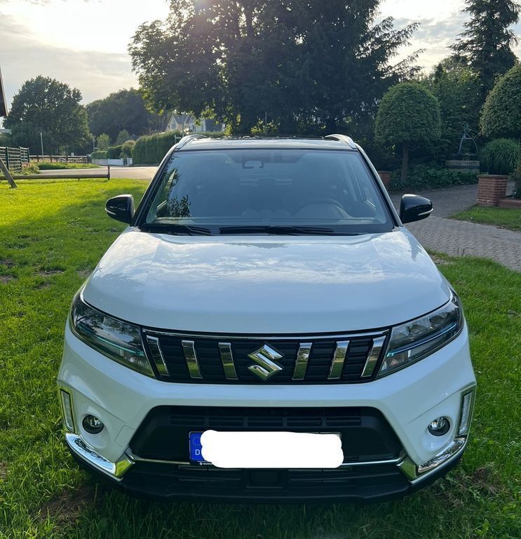 Weiß Gebraucht 2023 Suzuki Vitara Comfort+ SUV | 21.600 € (Fairer Preis) - Bild 1/4
