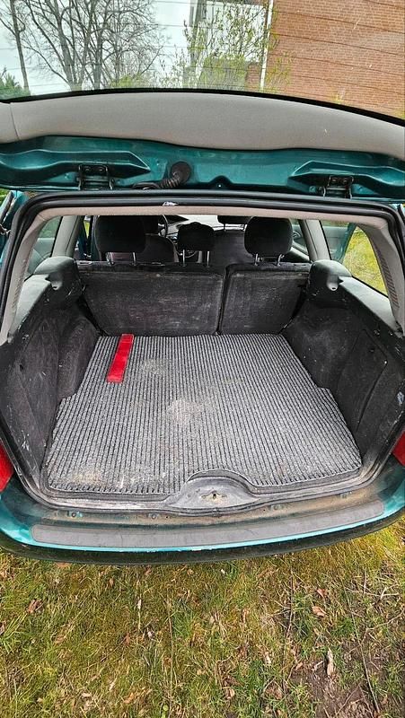 Gebraucht Ford Focus 116 PS (85 kW) 1998 Grün Limousine