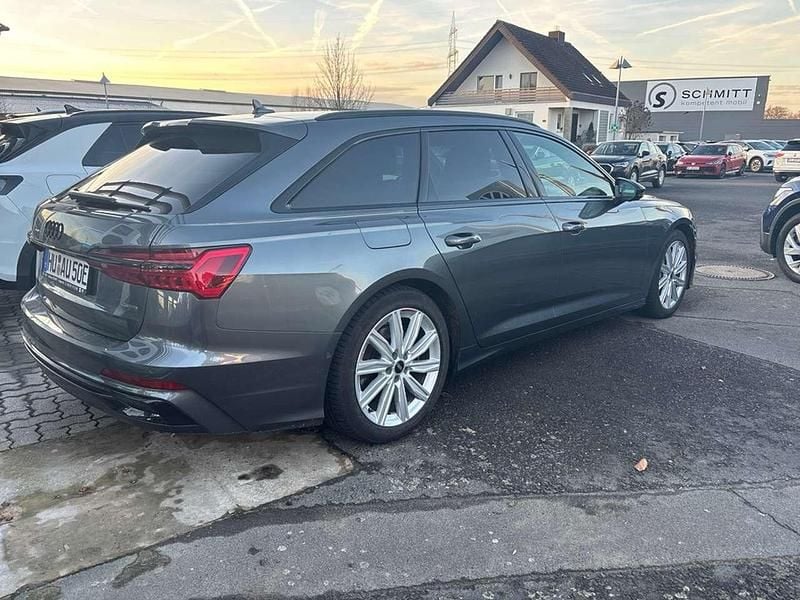 Gebraucht Audi A6 S-Line 299 PS (219 kW) 2025 Grau Kombi