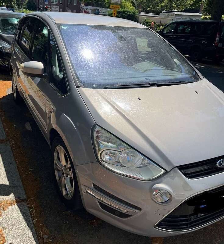 Grau Gebraucht 2012 Ford S-MAX Titanium Van / Kleinbus | 5.800 € (Superpreis) - Bild 1/4