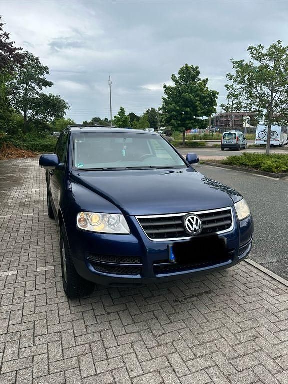 Blau Gebraucht 2006 VW Touareg Individual SUV | 7.500 € (Etwas zu teuer) - Bild 1/4