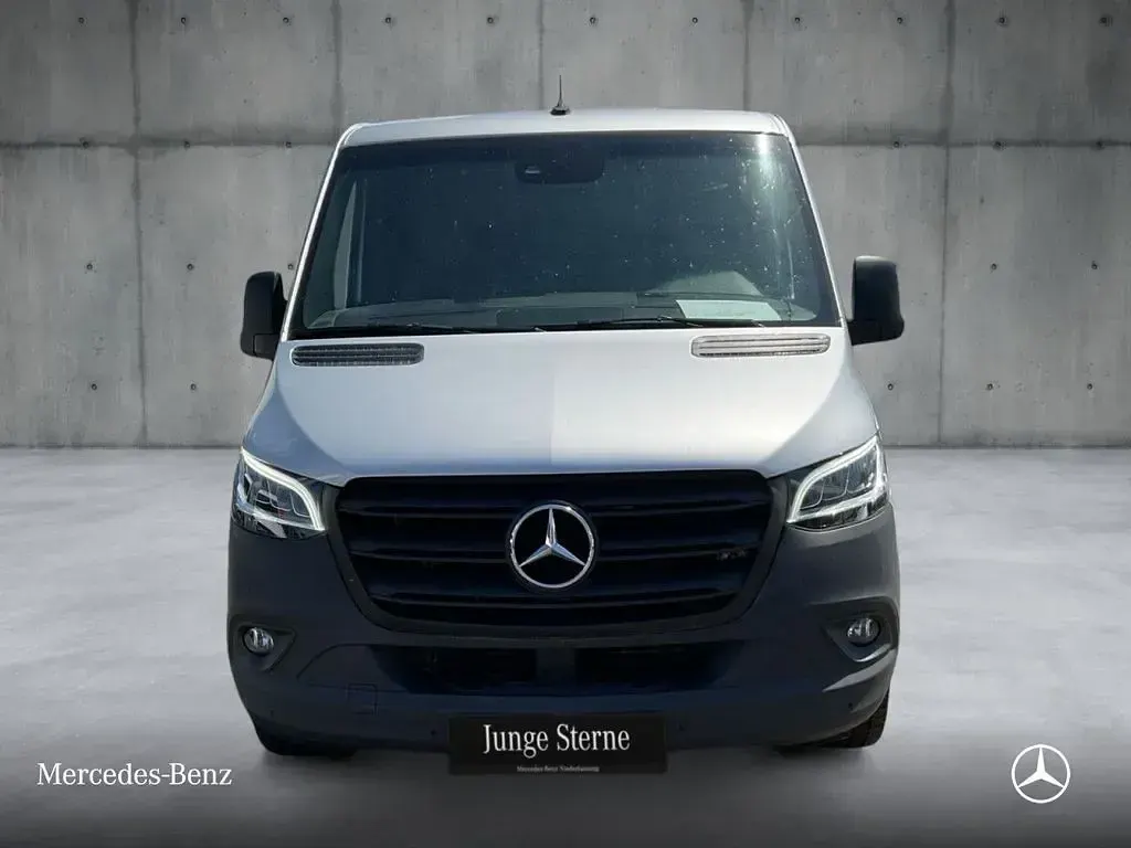 Gebraucht Mercedes Sprinter 150 PS (110 kW) 2023 Silber Van