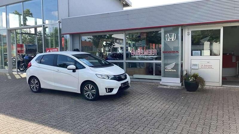 Weiß nh788p Gebraucht 2015 Honda Jazz Elegance Kleinwagen | 12.190 € (Fairer Preis) - Bild 1/4