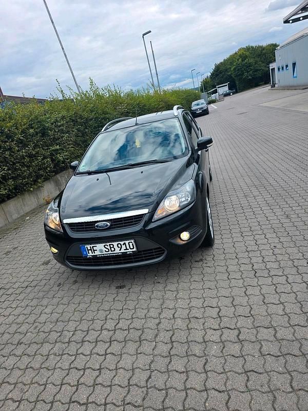 Schwarz Gebraucht 2009 Ford Focus Kombi | 2.700 € (Fairer Preis) - Bild 1/4