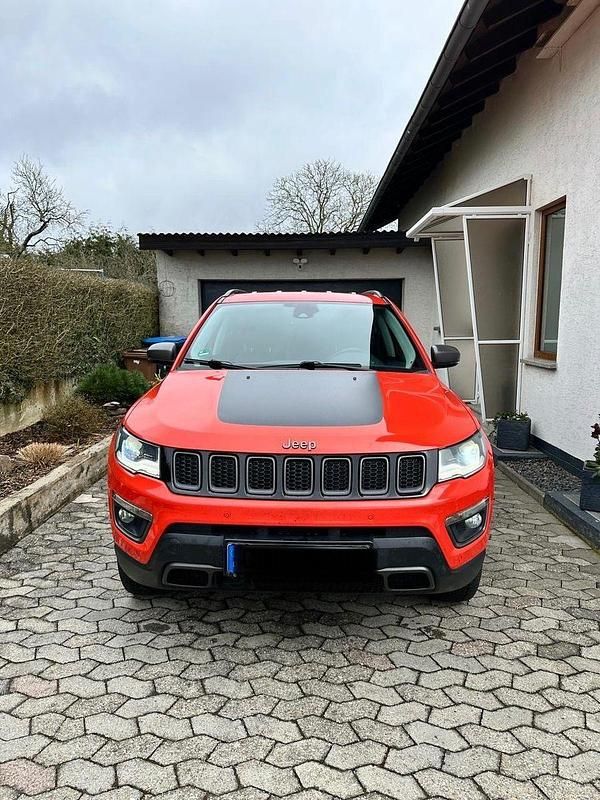 Gebraucht Jeep Compass Longitude 170 PS (125 kW) 2020 Rot SUV