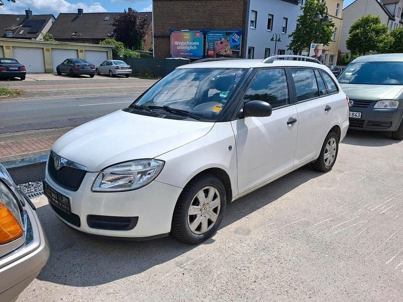 Gebraucht Skoda Fabia 60 PS (44 kW) 2009 Weiß Kombi