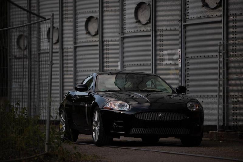 Schwarz Gebraucht 2007 Jaguar XKR Coupé | 35.500 € (Superpreis) - Bild 1/4