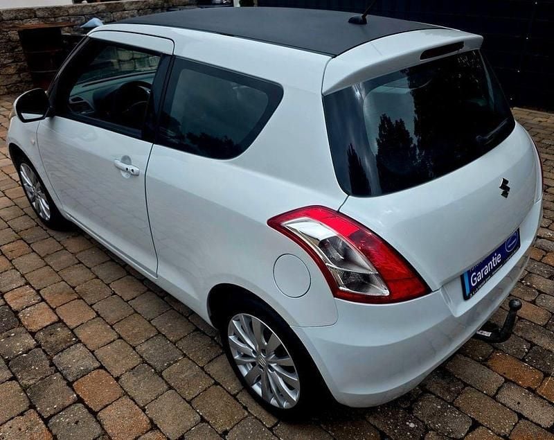 Gebraucht Suzuki Swift 94 PS (69 kW) 2011 Weiß Kleinwagen