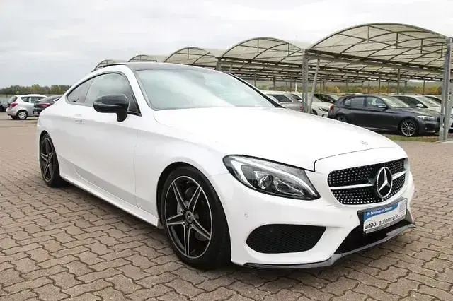 Gebraucht Mercedes C180 AMG line 156 PS (114 kW) 2018 Polarweiss Coupé