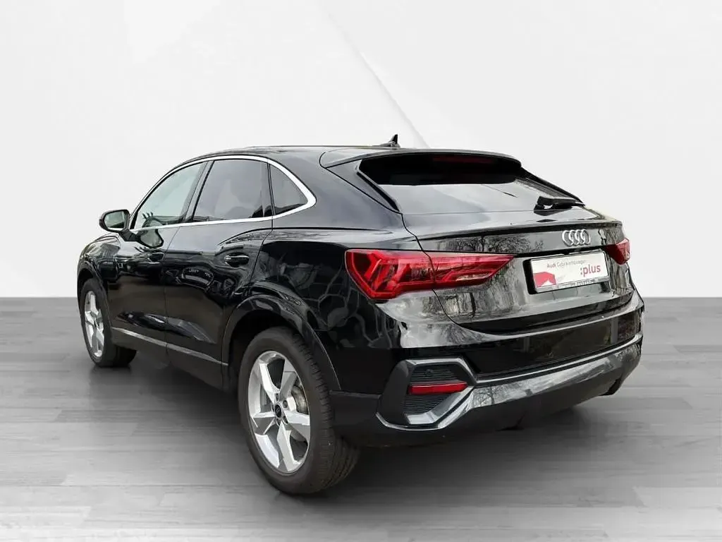 Gebraucht Audi Q3 Sportback Sport 150 PS (110 kW) 2024 Mythosschwarz metallic SUV