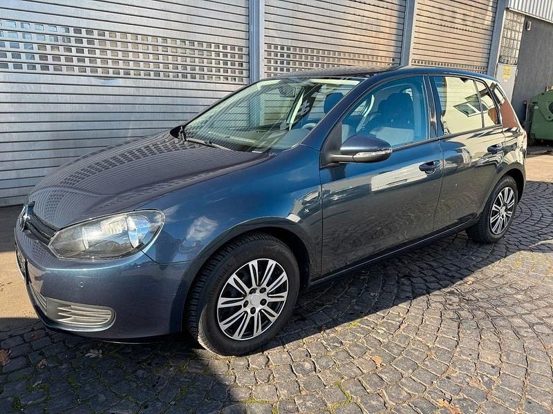 Blau Gebraucht 2009 VW Golf VI Trendline Limousine | 4.500 € (Fairer Preis) - Bild 1/4