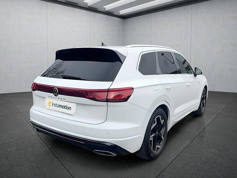 Gebraucht VW Touareg 231 PS (169 kW) 2025 Weiß SUV