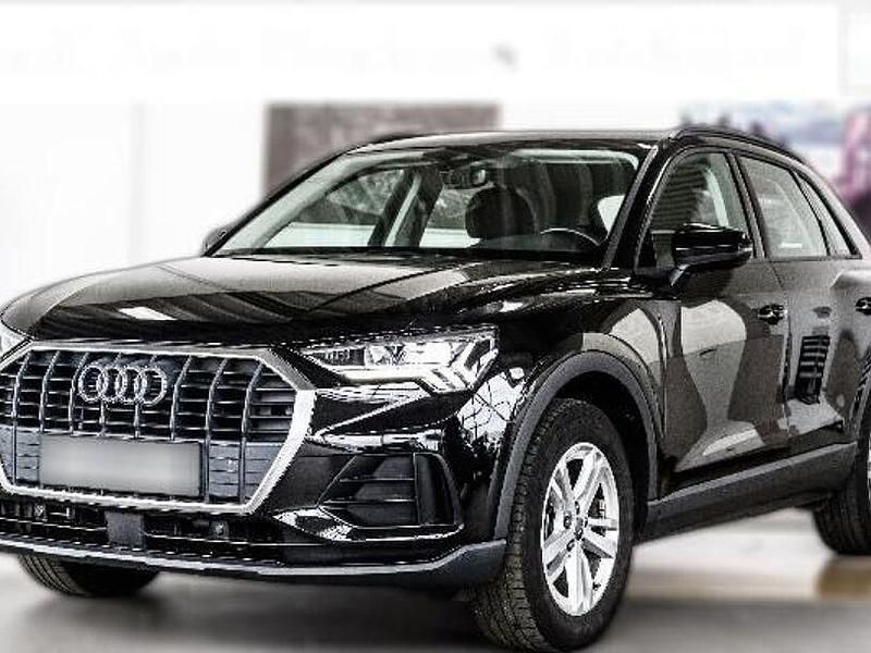 Mythosschwarz metallic (metallic) Gebraucht 2020 Audi Q3 Basis SUV | 29.900 € (Teuer) - Bild 1/4