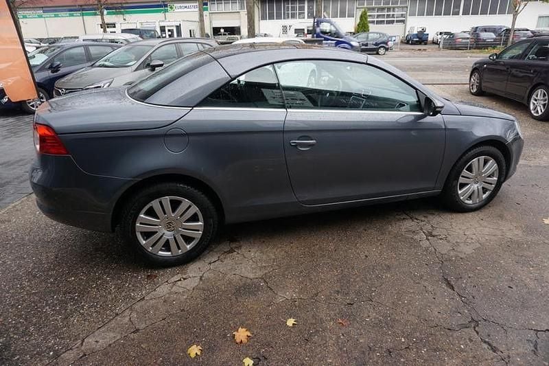 Brugt VW Eos 122 HK (89 kW) 2010 Grå Cabriolet