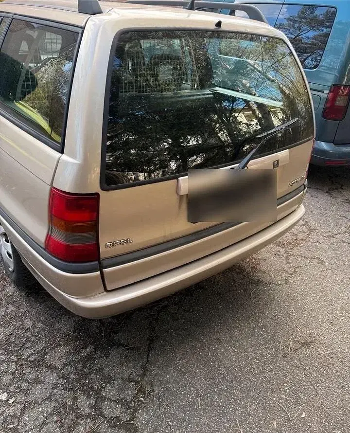 Usata Opel Astra 83 CV (61 kW) 1997 Argento Station wagon