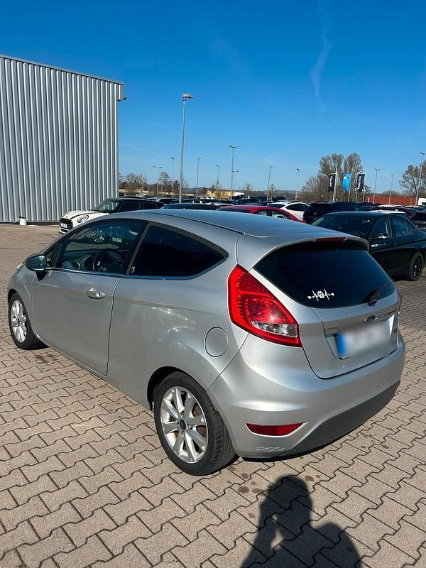 Gebraucht Ford Fiesta 82 PS (60 kW) 2008 Kleinwagen