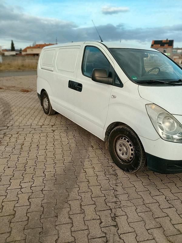 Gebraucht Hyundai H-1 170 PS (125 kW) 2008 Weiß Van / Kleinbus
