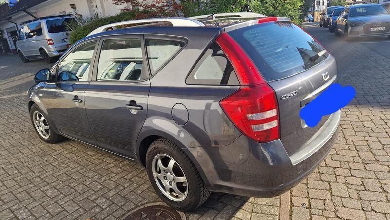 Andere außenfarben Gebraucht 2008 Kia Ceed Kombi | 1.500 € (Fairer Preis) - Bild 1/4