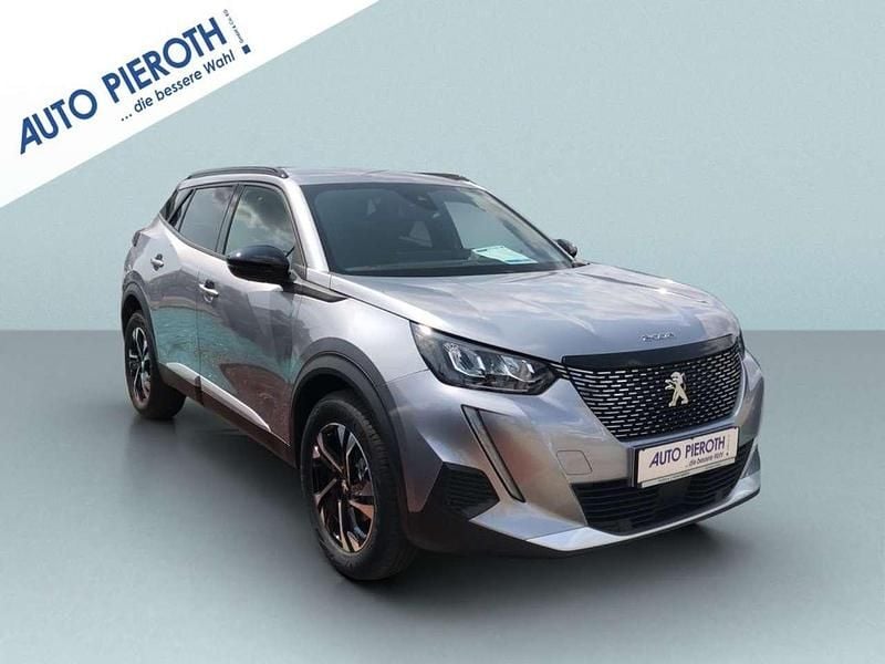 Gebraucht Peugeot 2008 Allure 131 PS (96 kW) 2023 Silber SUV
