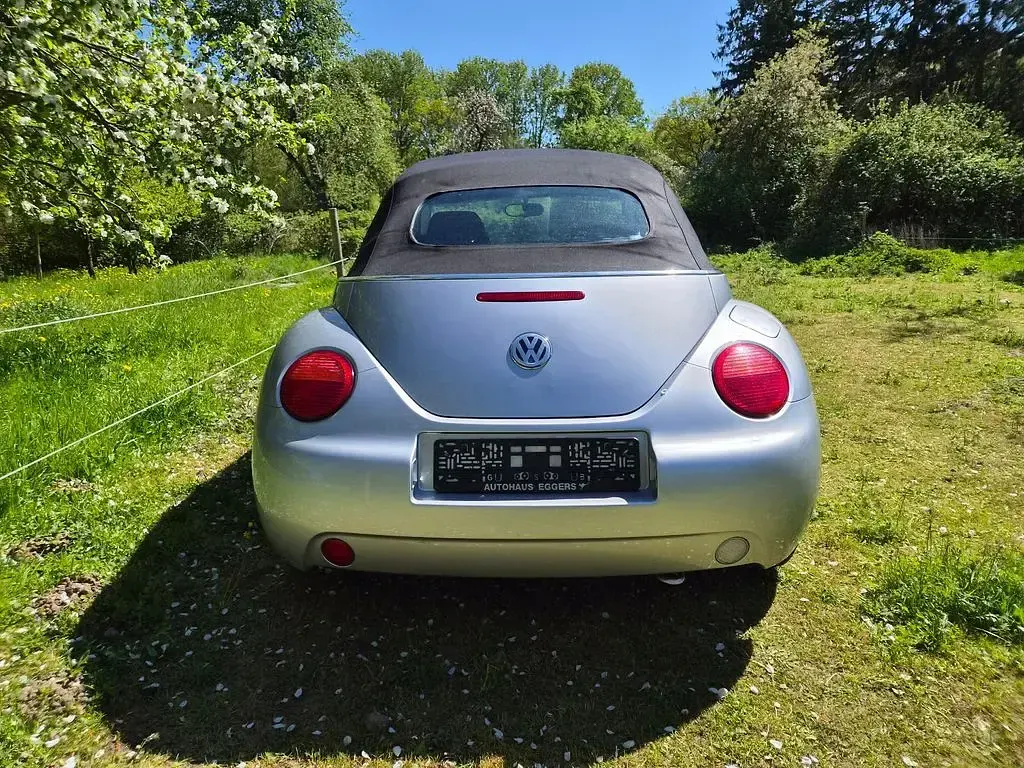 Gebraucht VW New Beetle 75 PS (55 kW) 2003 Silber Kleinwagen
