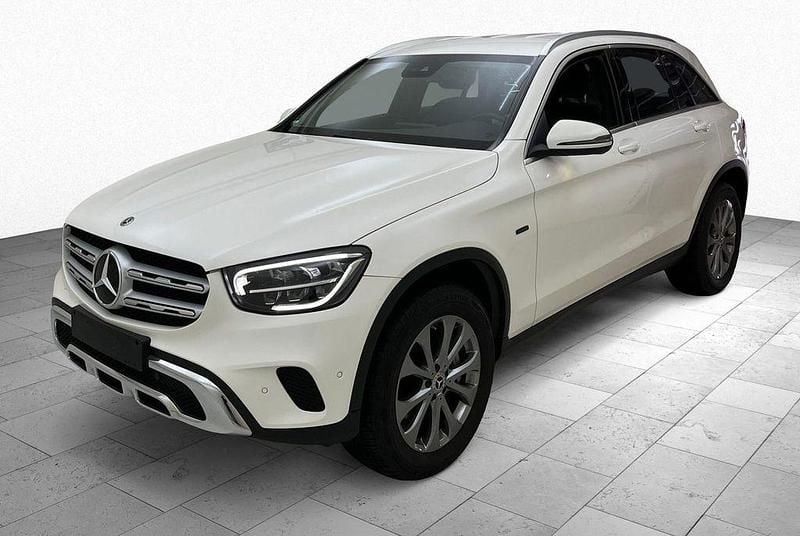 Gebraucht Mercedes GLC300e Exclusive 306 PS (225 kW) 2021 Polarweiss SUV