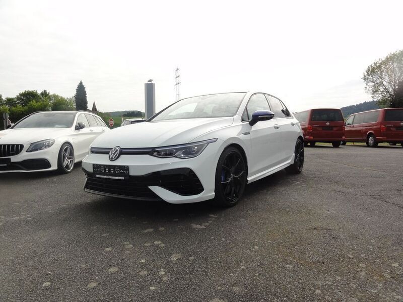 Pure white Gebraucht 2022 VW Golf VIII R Limousine | 42.510 € (Fairer Preis) - Bild 1/4