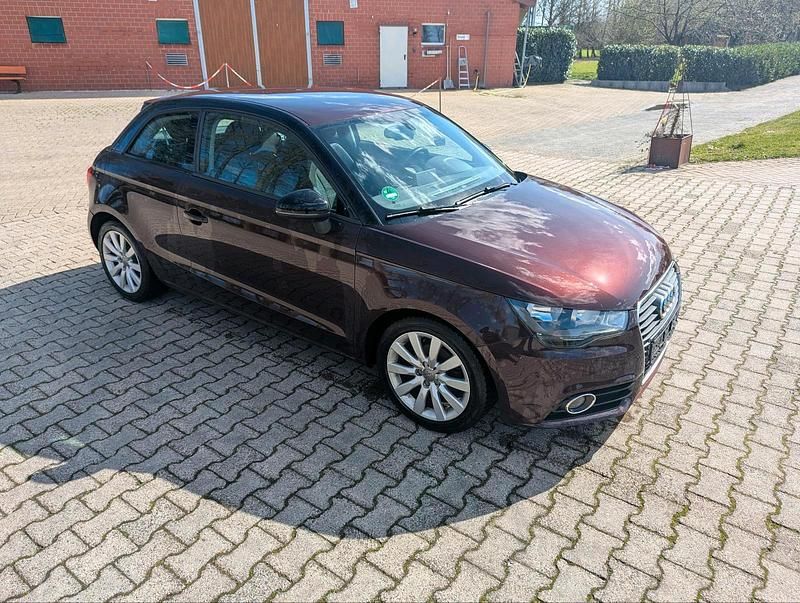Second-hand Audi A1 90 CP (66 kW) 2012 Roșu Hatchback