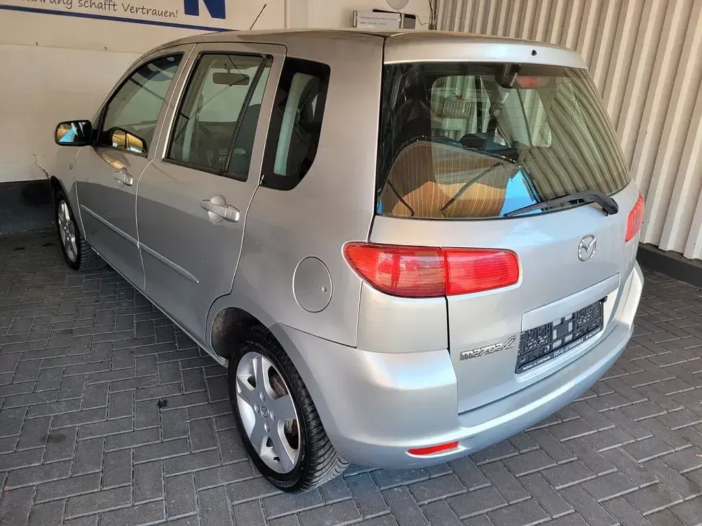 Usata Mazda 2 Active 80 CV (58 kW) 2004 Argento Utilitaria