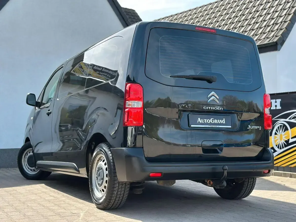 Używany Citroën Jumpy 116 KM (85 kW) 2018 Czarny Minivan