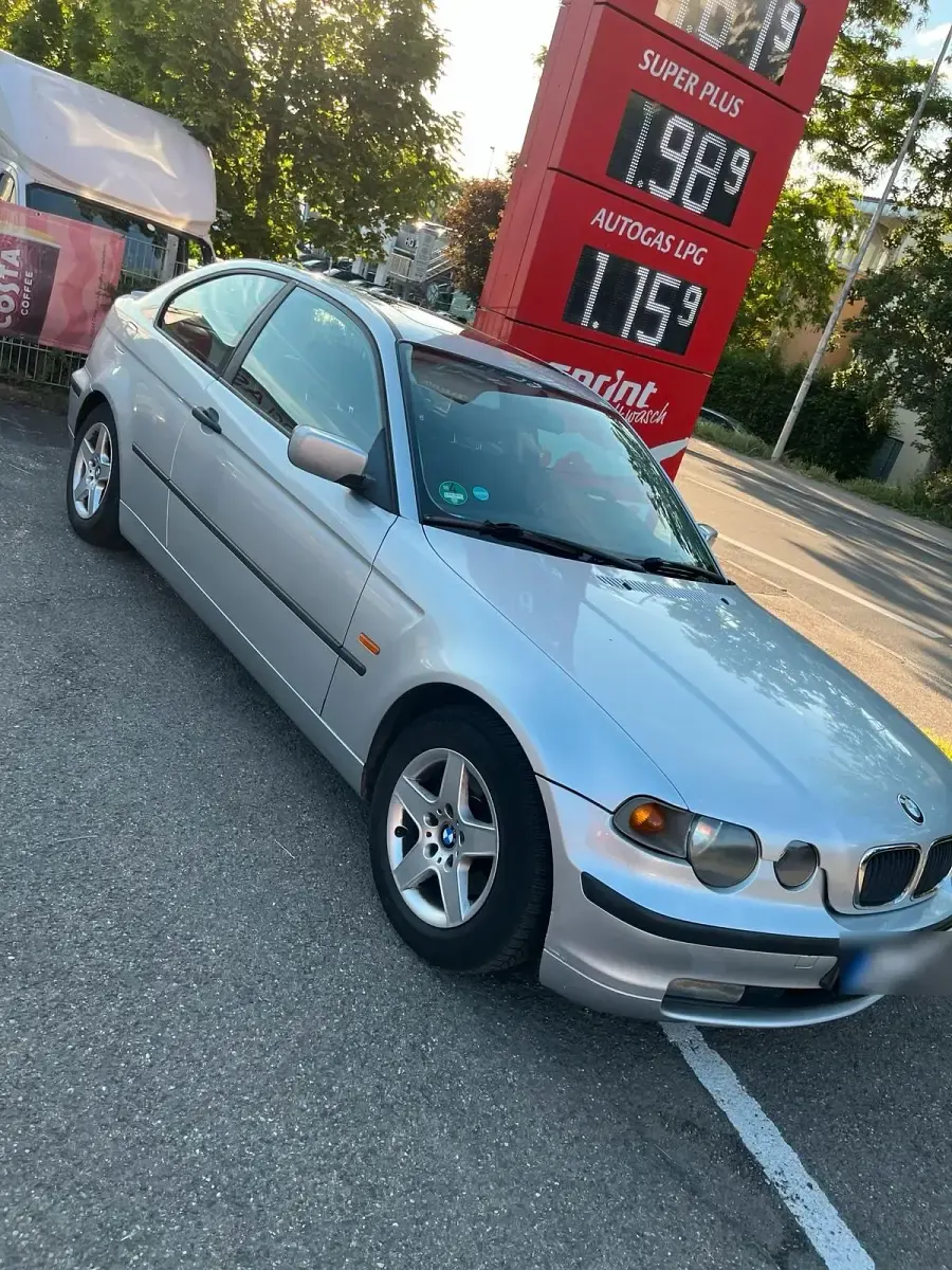 Gebraucht BMW 316 Compact 120 PS (88 kW) 2002 Silber Kleinwagen