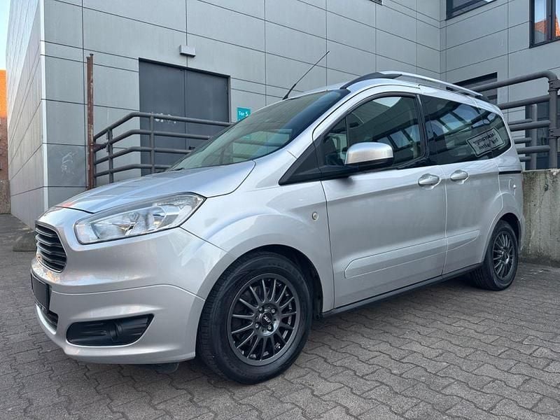 Gebraucht Ford Tourneo 95 PS (69 kW) 2015 Silber Van / Kleinbus