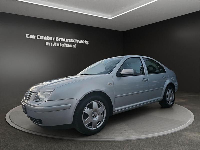Silber Gebraucht 1999 VW Bora Highline Limousine | 6.999 € - Bild 1/4