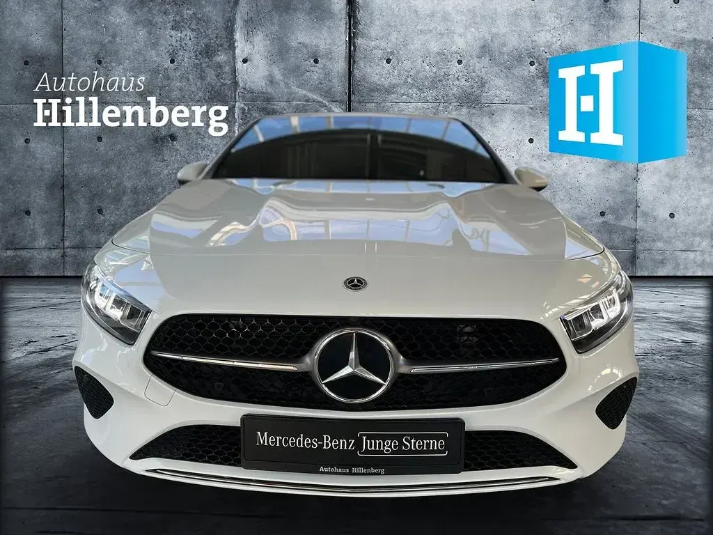 Gebraucht Mercedes A200 Advanced 163 PS (119 kW) 2025 Weiß Limousine