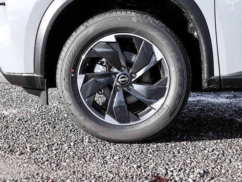 Neu Nissan X-Trail Acenta 163 PS (119 kW) 2026 P) (schwarz SUV