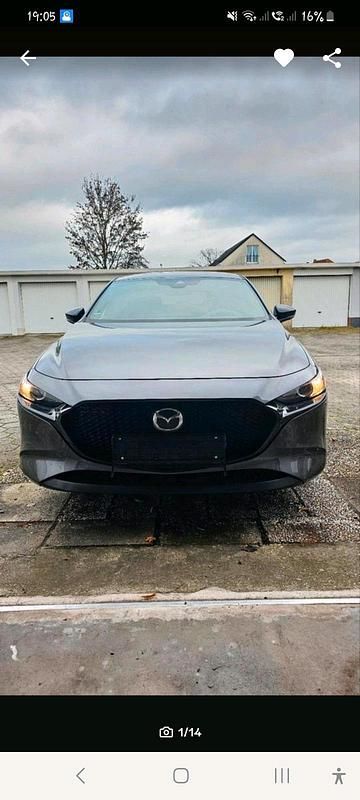 Grau Gebraucht 2022 Mazda 3 Limousine | 25.500 € (Fairer Preis) - Bild 1/4