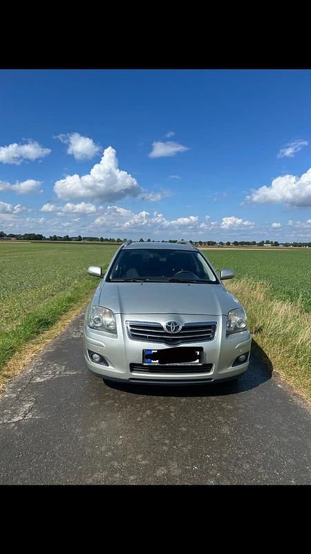 Gebraucht 2008 Toyota Avensis Kombi | 2.450 € (Fairer Preis) - Bild 1/4