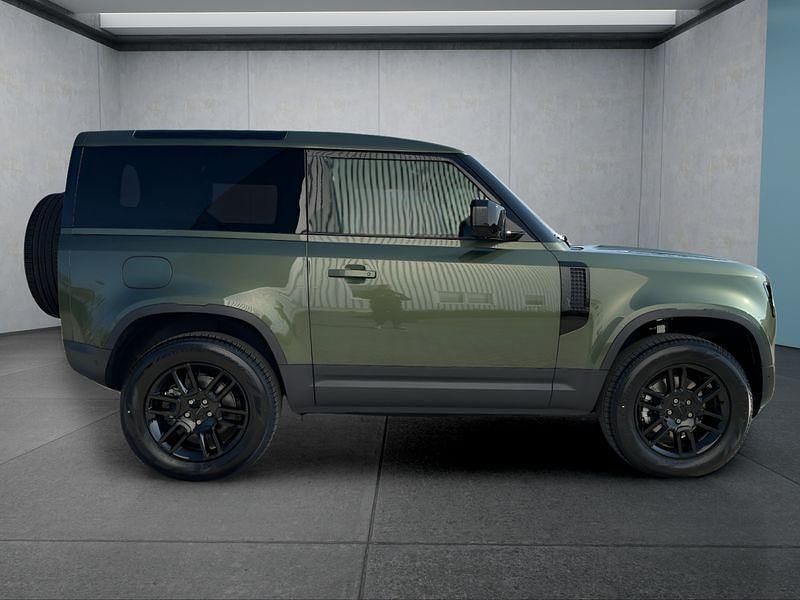 Neu Land Rover Defender 249 PS (183 kW) 2026 Grün SUV