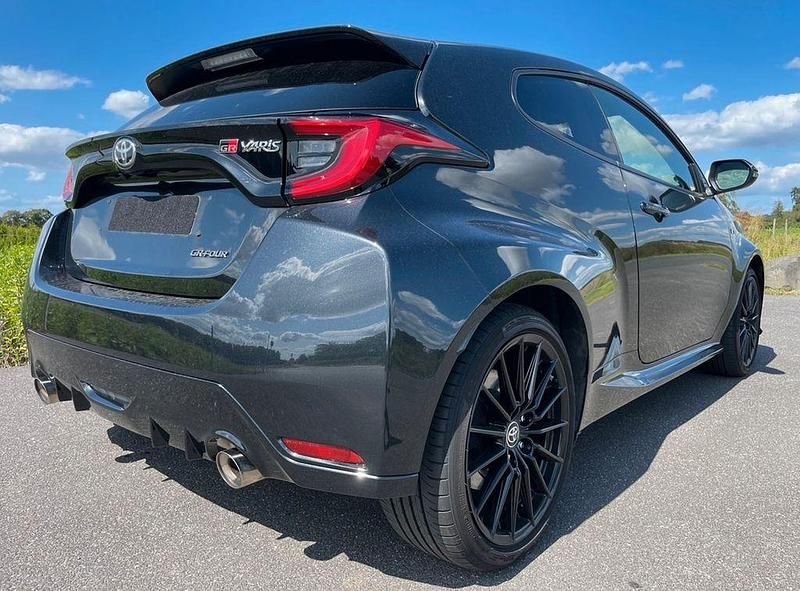 Gebraucht Toyota Yaris Basis 261 PS (191 kW) 2020 Schwarz Kleinwagen