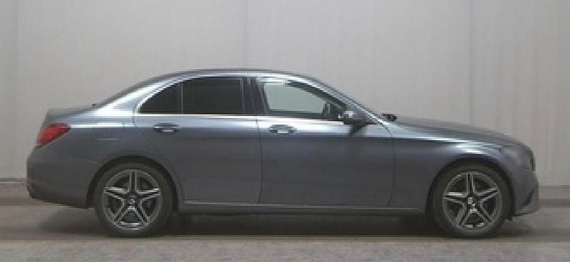 Gebraucht Mercedes C300 258 PS (189 kW) 2019 Grau Limousine