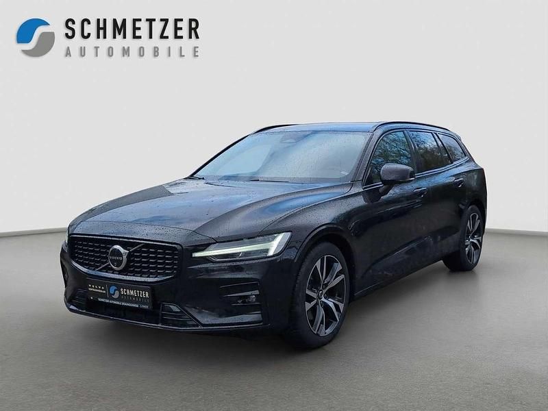 Gebraucht Volvo V60 Plus 197 PS (144 kW) 2024 Onyx black Kombi