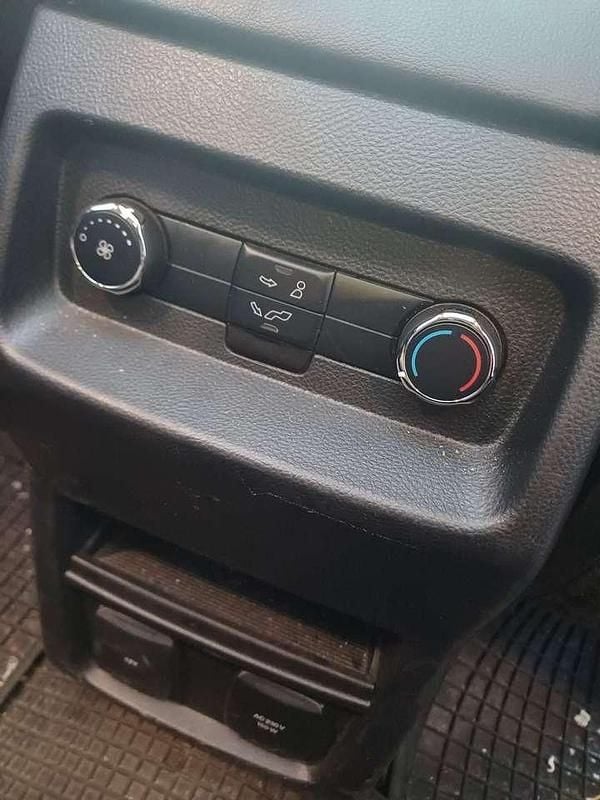 Gebraucht Ford S-MAX Titanium 179 PS (131 kW) 2015 Van / Kleinbus