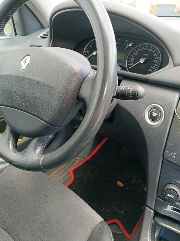 Gebraucht Renault Laguna II 135 PS (99 kW) 2004 Rot Kombi