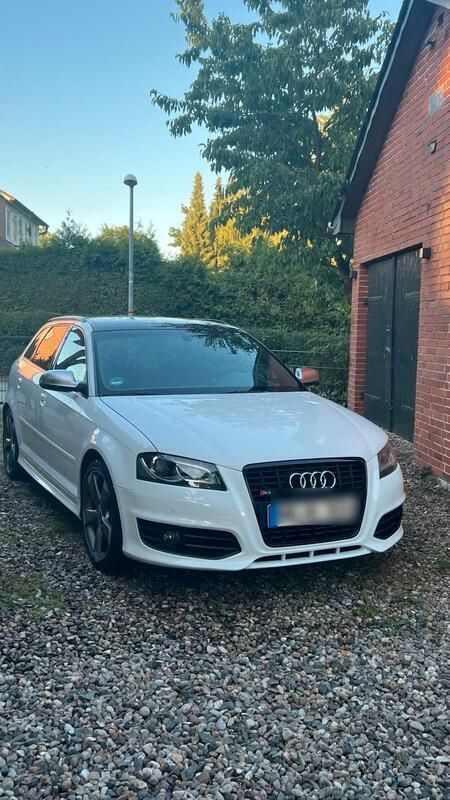 Weiß Gebraucht 2010 Audi S3 Sportback Kombi | 14.999 € (Guter Preis) - Bild 1/4