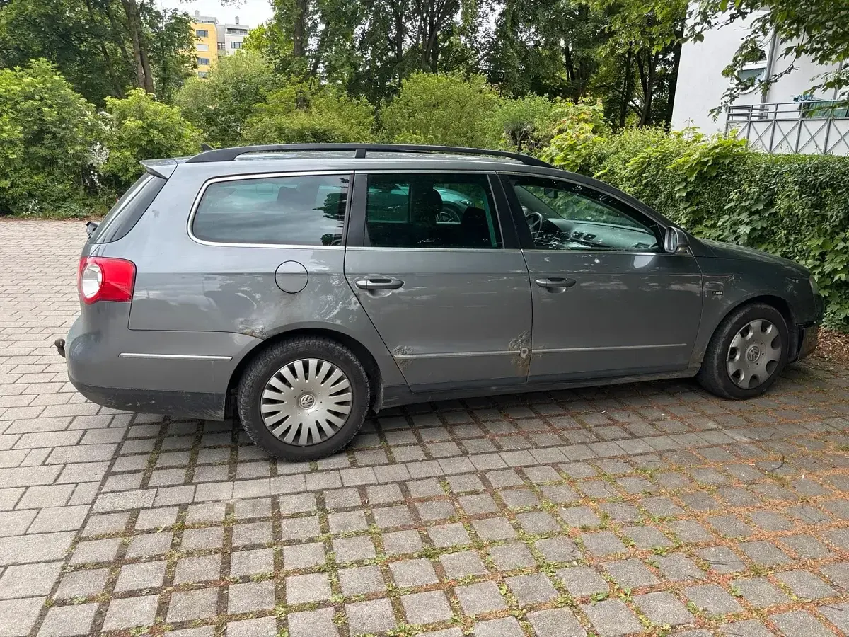 Gebraucht VW Passat 140 PS (102 kW) 2007 Grau Kombi