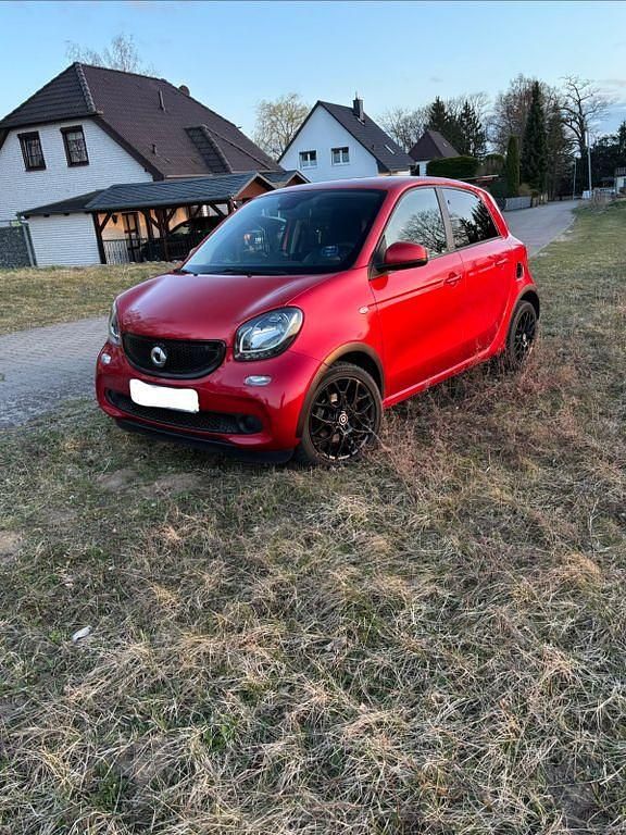 Second-hand Smart ForFour Passion 71 CP (52 kW) 2017 Roșu Hatchback