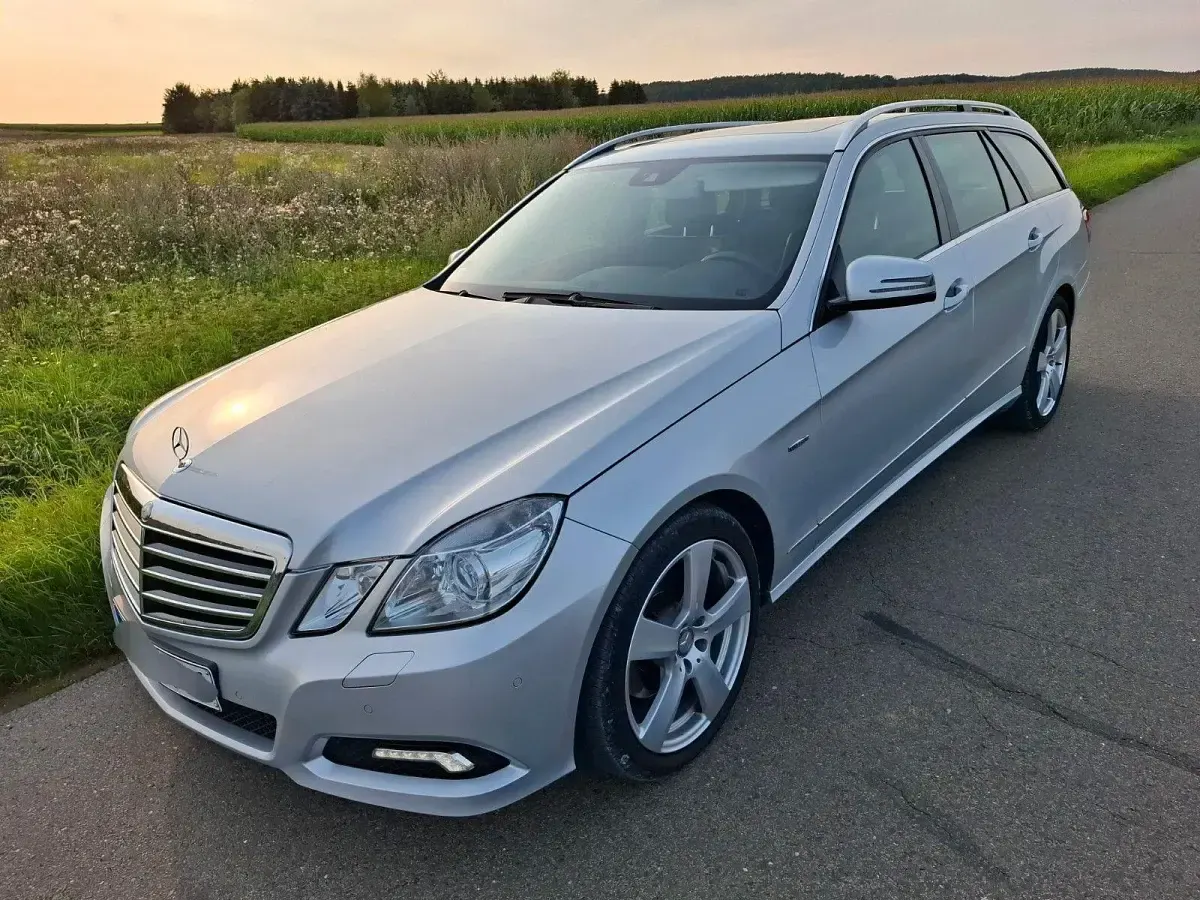 Gebraucht Mercedes E350 231 PS (169 kW) 2010 Silber Kombi