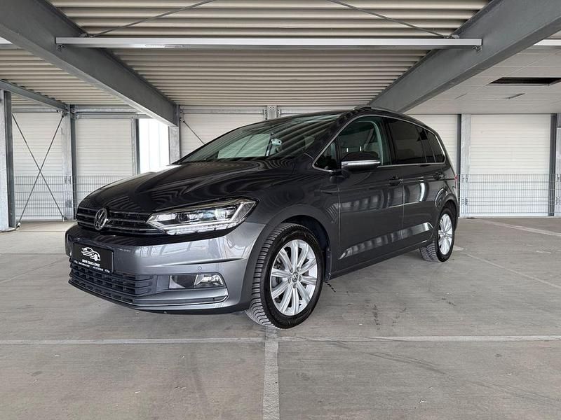Gebraucht VW Touran 150 PS (110 kW) 2018 Grau Van / Kleinbus