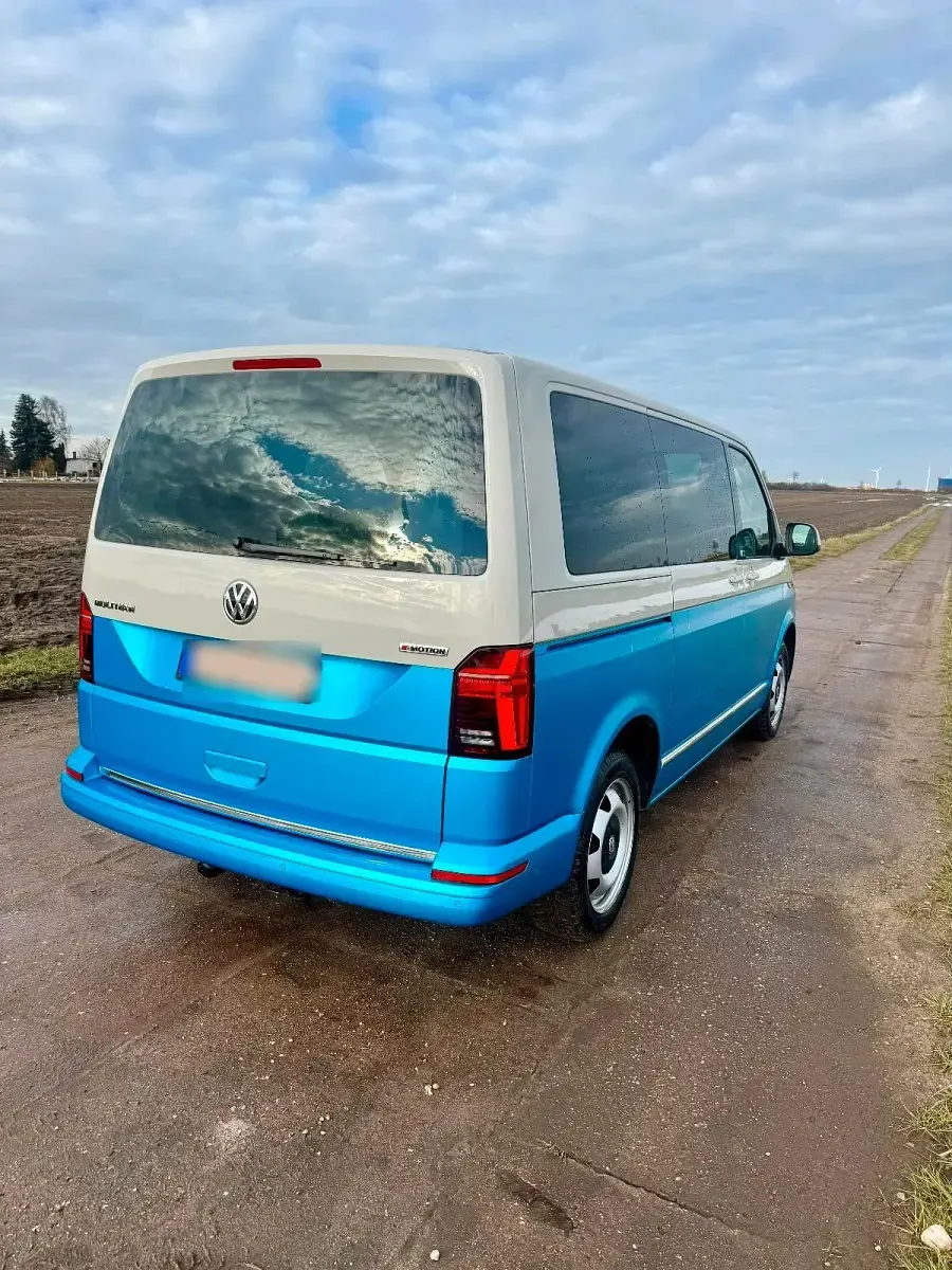Usata VW Multivan 204 CV (150 kW) 2022 Andere farben Monovolume