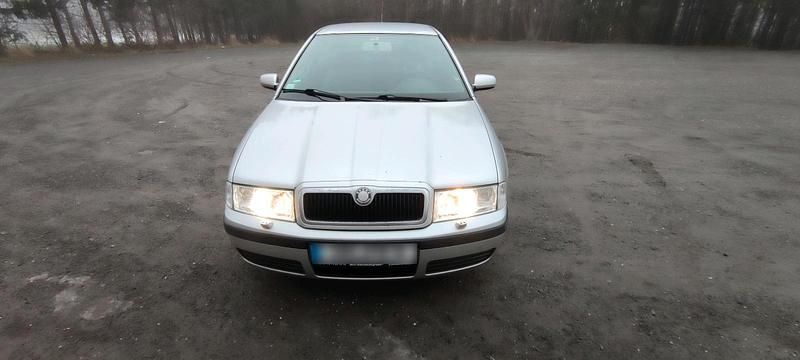 Gebraucht Skoda Octavia 102 PS (75 kW) 2003 Silber Limousine