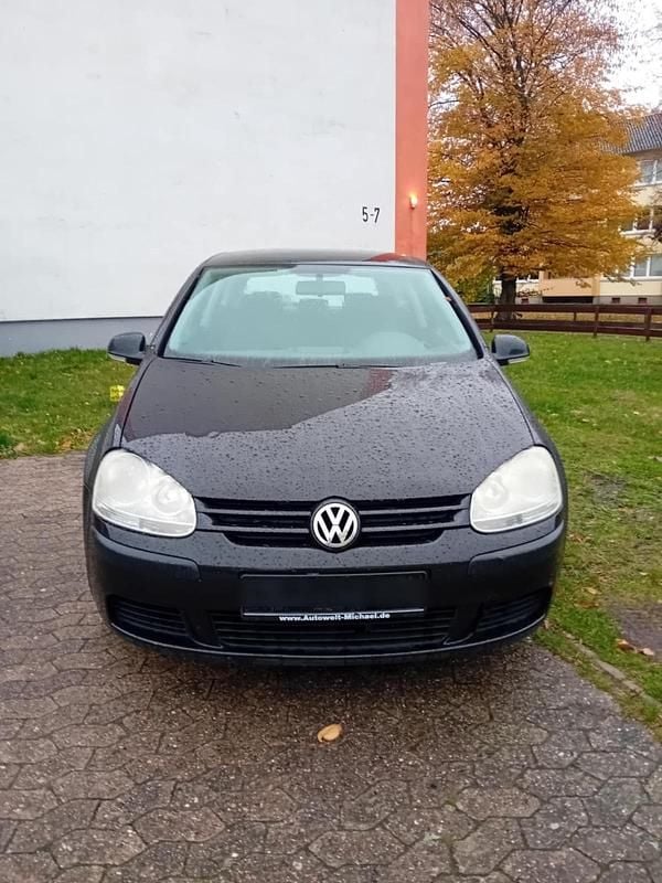 Schwarz Gebraucht 2004 VW Golf V Kleinwagen | 600 € (Superpreis) - Bild 1/4